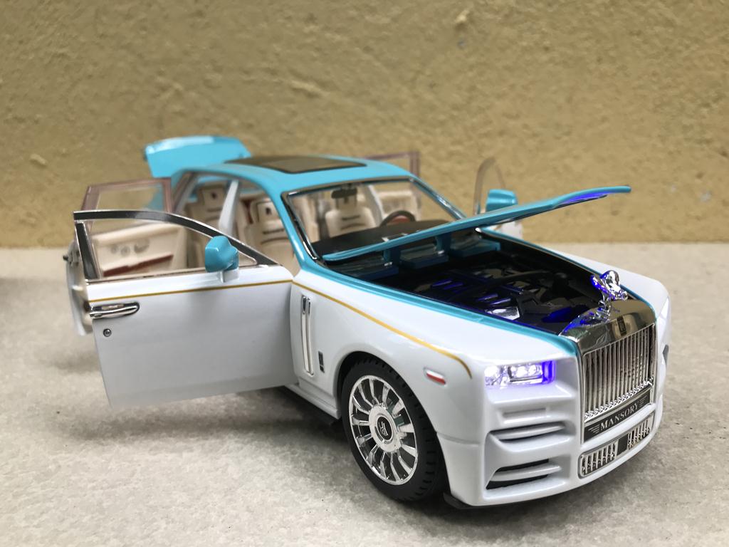 Mô hình xe Rolls-Royce Phantom MANSORY 1:24