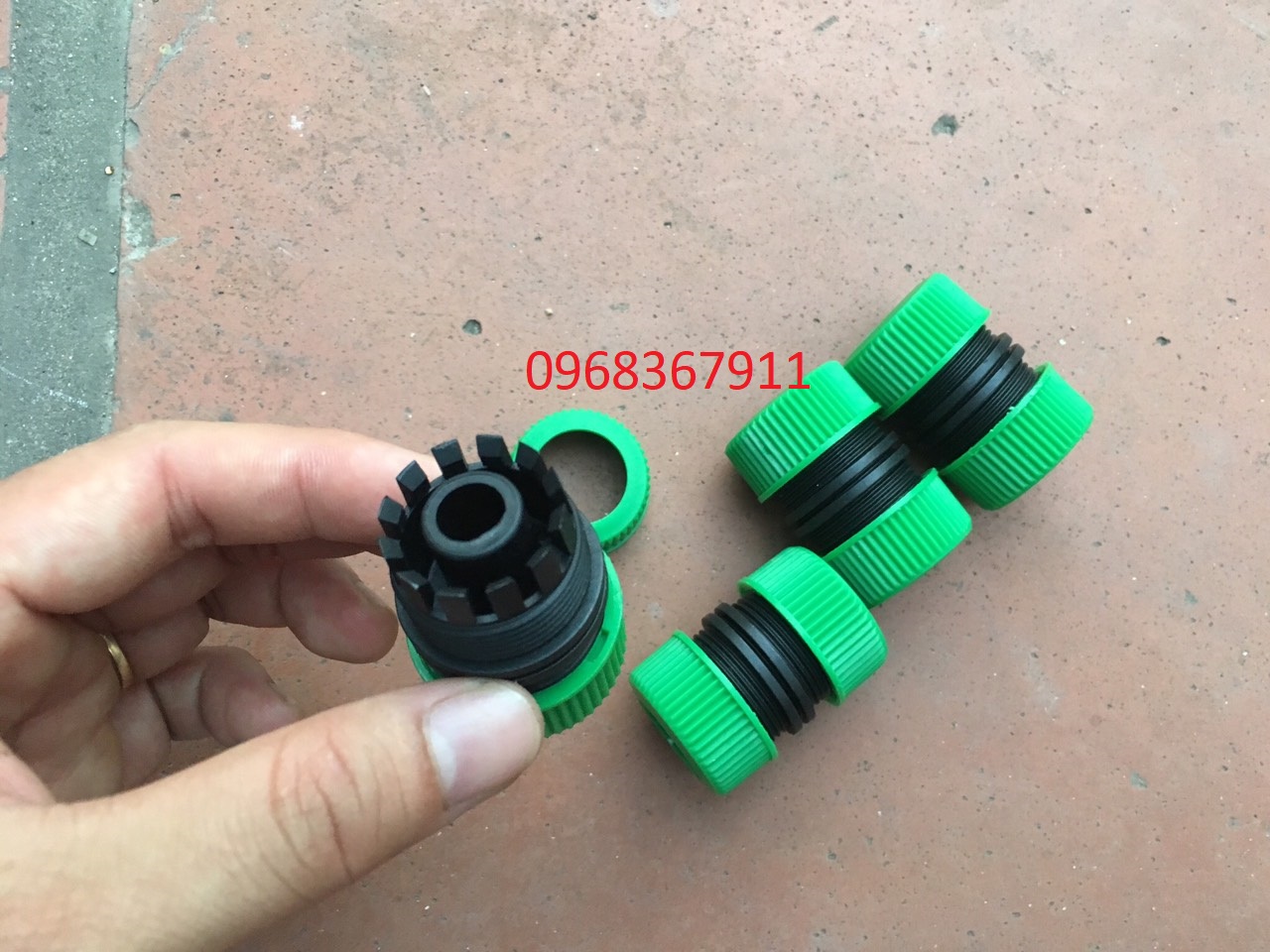 Cút nối ống nước mềm 16 mm