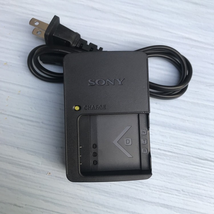 Thích hợp cho bộ sạc np-fr1 của máy ảnh sony dsc-t30 t50 p100 p120 p150 p200 v3 f88