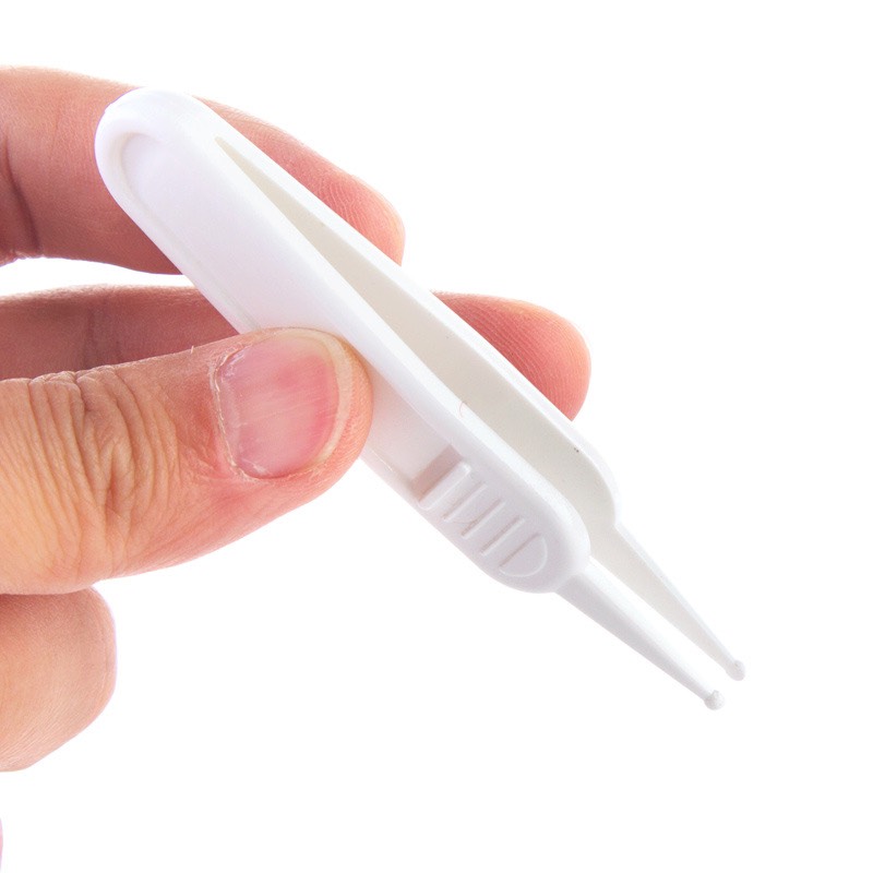 Nhíp gắp gỉ mũi cho bé