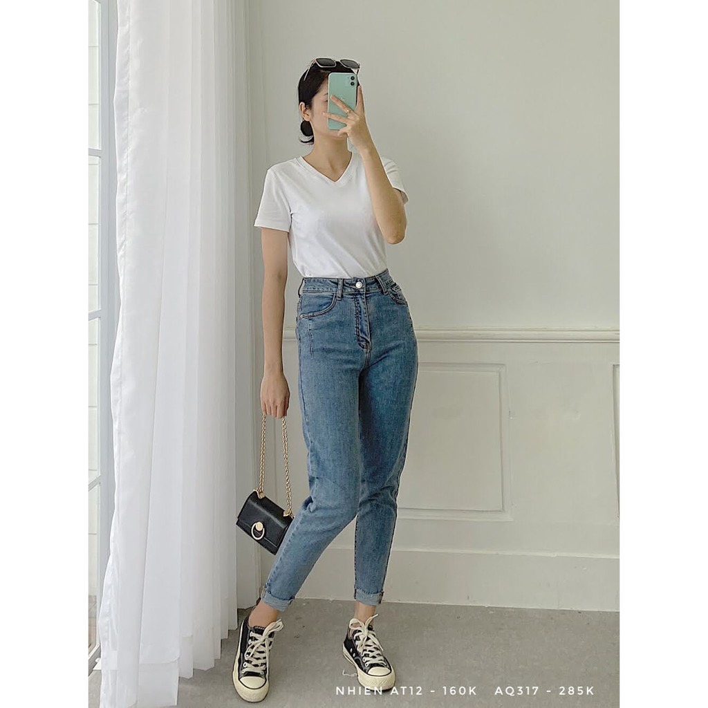 Áo thun nữ trơn cổ tim ngắn tay dáng suông cotton basic