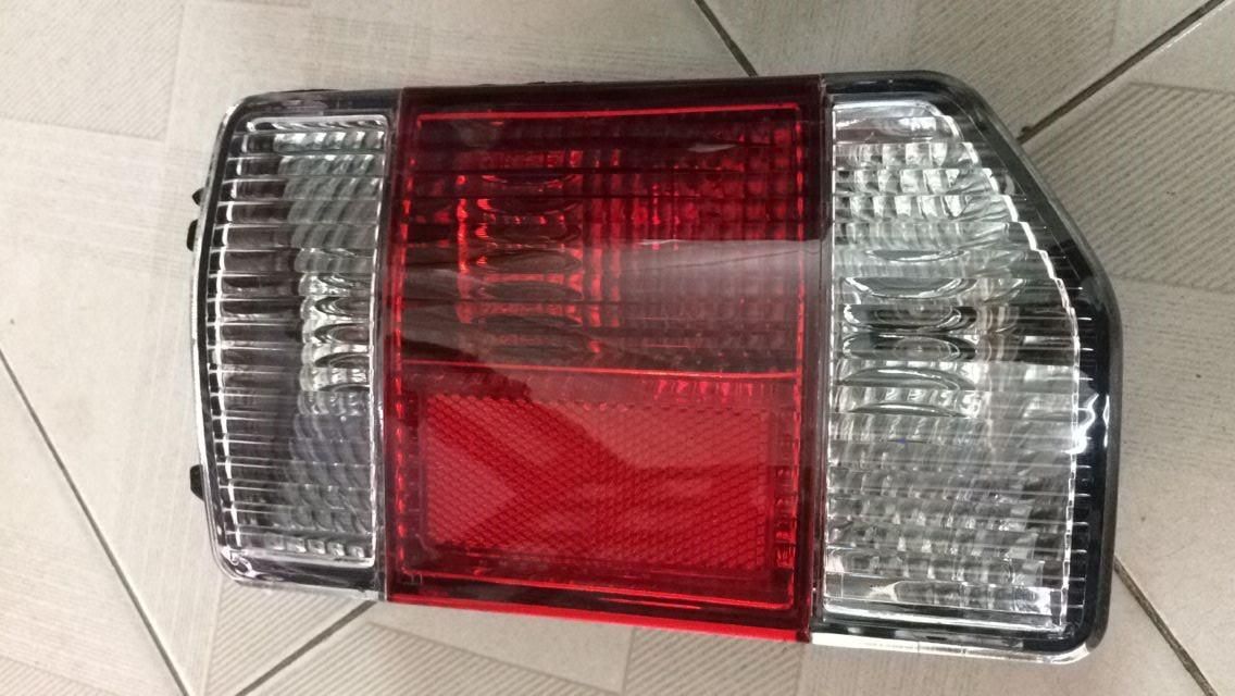 Đèn hậu thủy tinh Suzuki Wagon R+