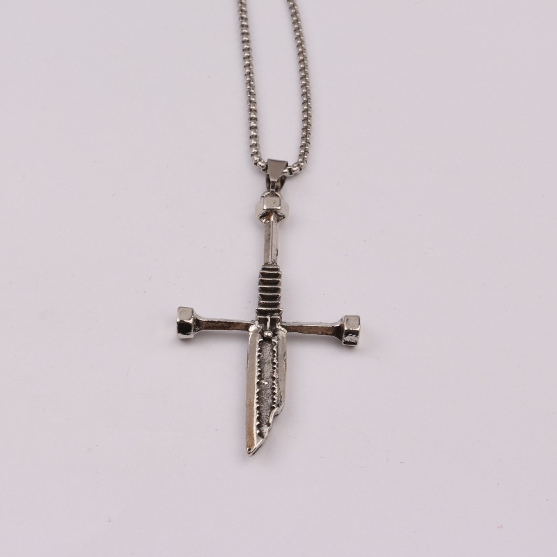 %E3%80%90Clearance%20Markdowns%E3%80%91Vintage%20Aragorn%20Broken%20Sword%20Necklace%20Trendy%20Men's%20Personalized%20Hip-Hop%20Distressed%20Broken%20Sword%20Cross%20Pendant%20Men%20-%20Image%204