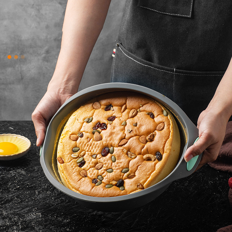 WOHPNLE 11-Inch Round Silicone Cake Mould - Non-Stick Baking Pan (Green)